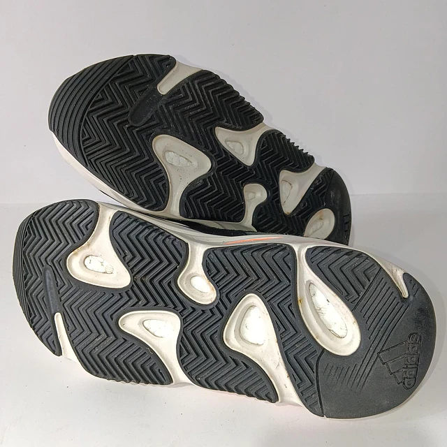 Adidas Yeezy Boost 700 , 26 cm 5