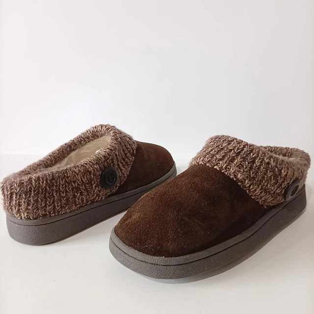 Clarks , reno , 37 1