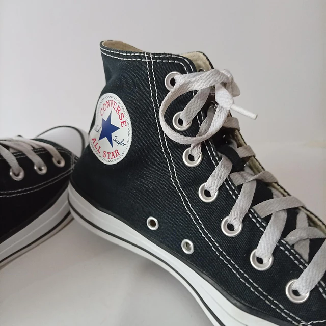 Converse , 38 4