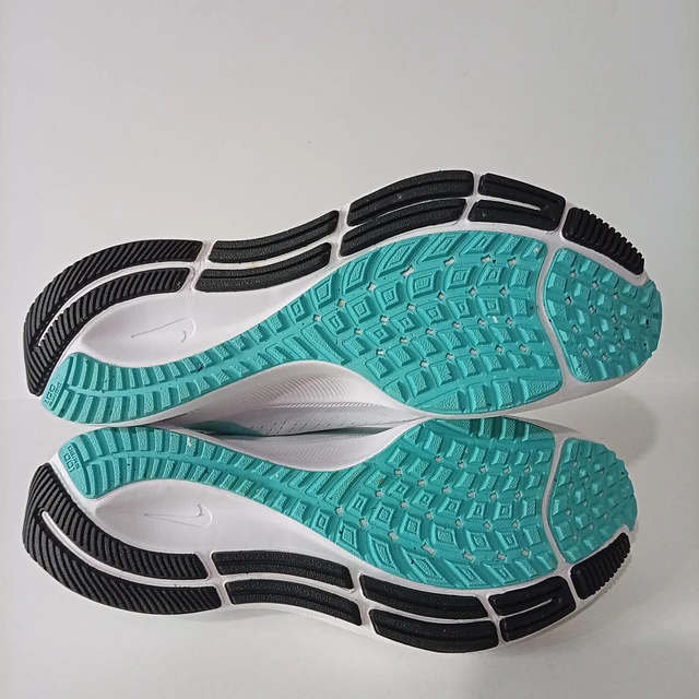 Nike Air Zoom Pegasus 38 , 25 cm 7