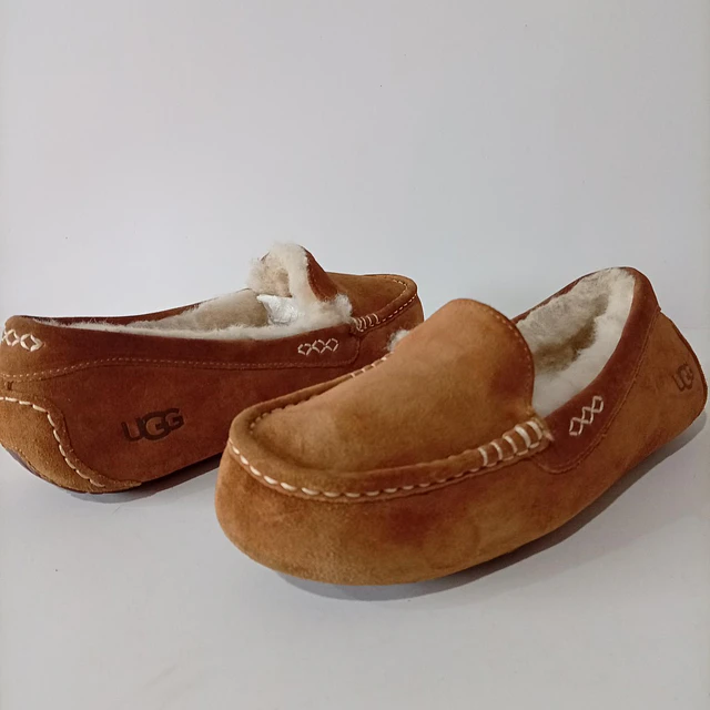 UGG Ansley 28 cm 1