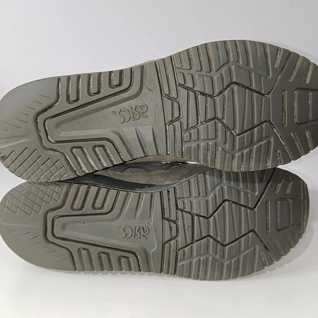 Asics Gel-Respector , 27,5 cm 7