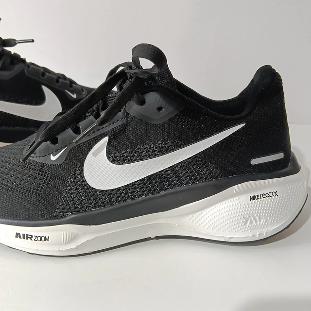 Nike Air Zoom React , 26 cm 5