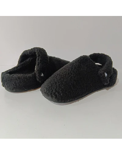 Crocs 39