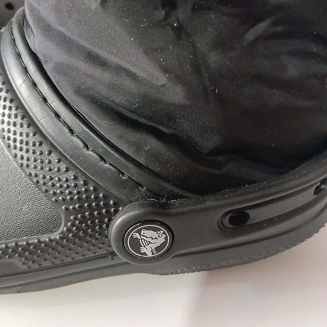 Crocs , 36 4