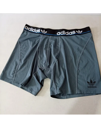 Adidas , talla L