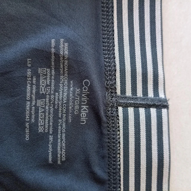 Calvin Klein, talla XL 2