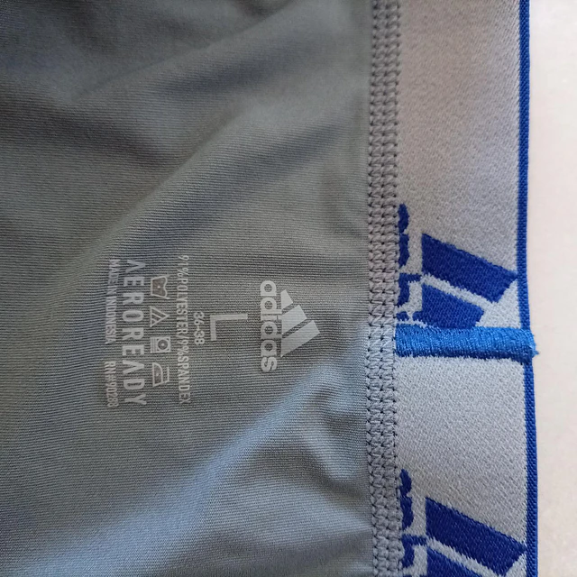 Adidas , talla L 2