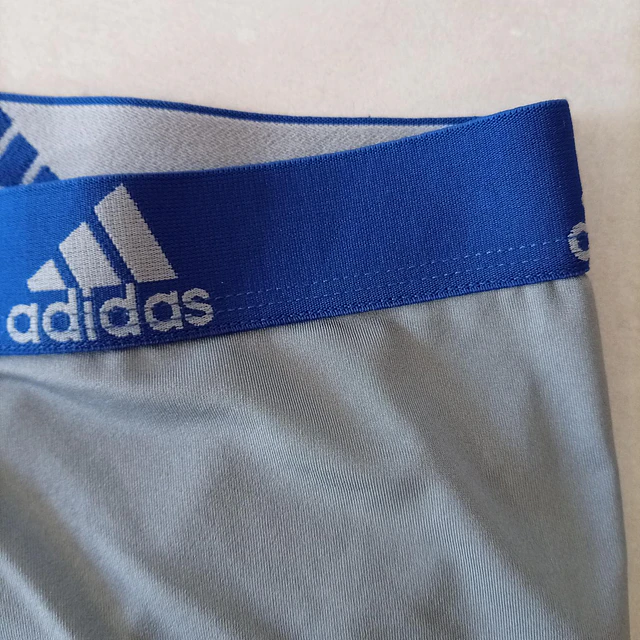 Adidas , talla L 4