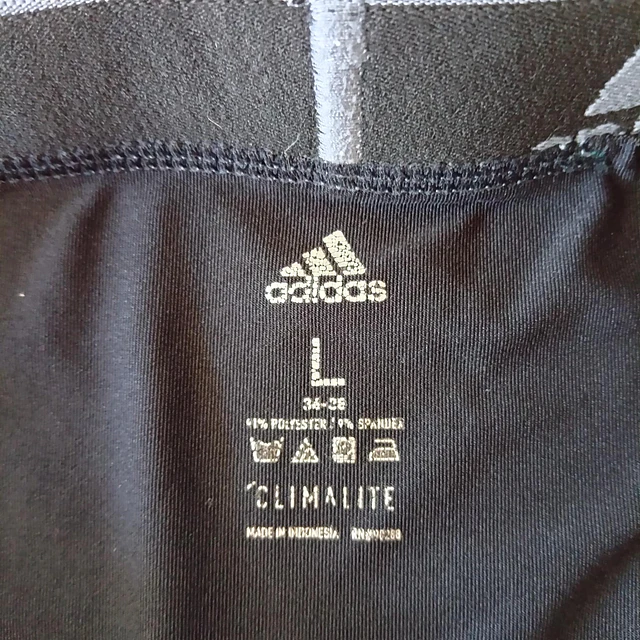 Adidas , talla L 4