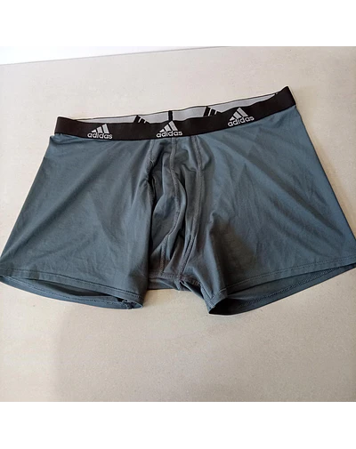 Adidas , talla XL