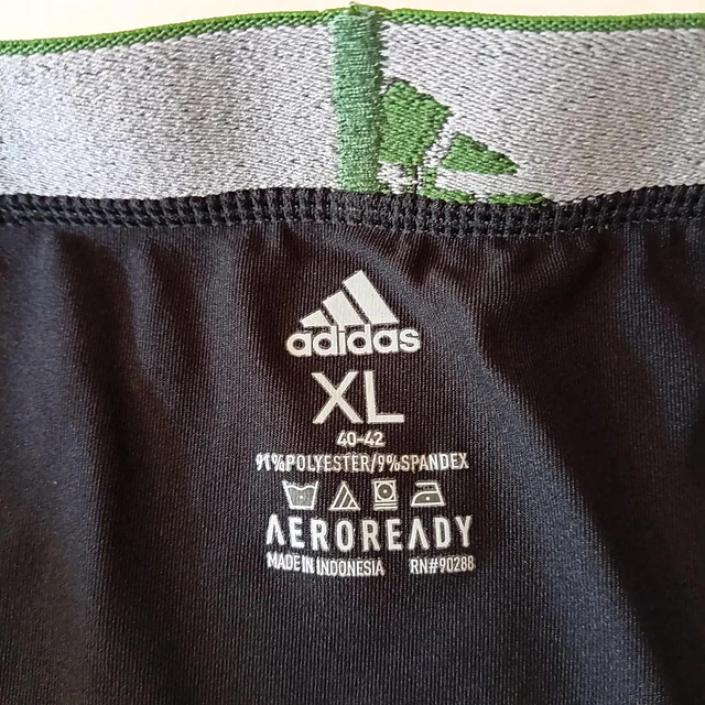 Adidas , talla XL 4