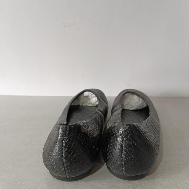 Walking Cradles , cuero , 37 2