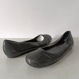 Walking Cradles , cuero , 37