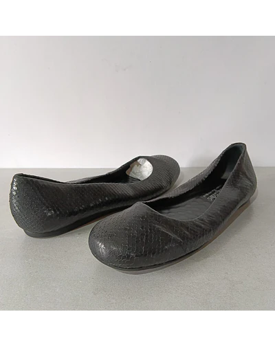 Walking Cradles , cuero , 37
