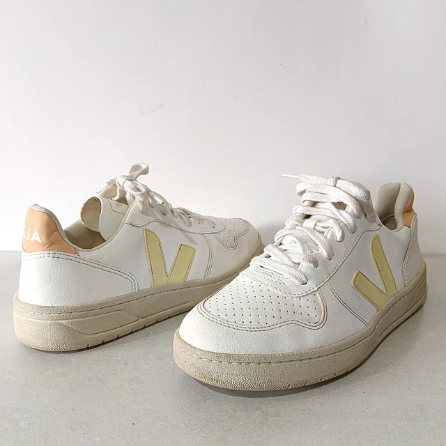 Veja , 38 1