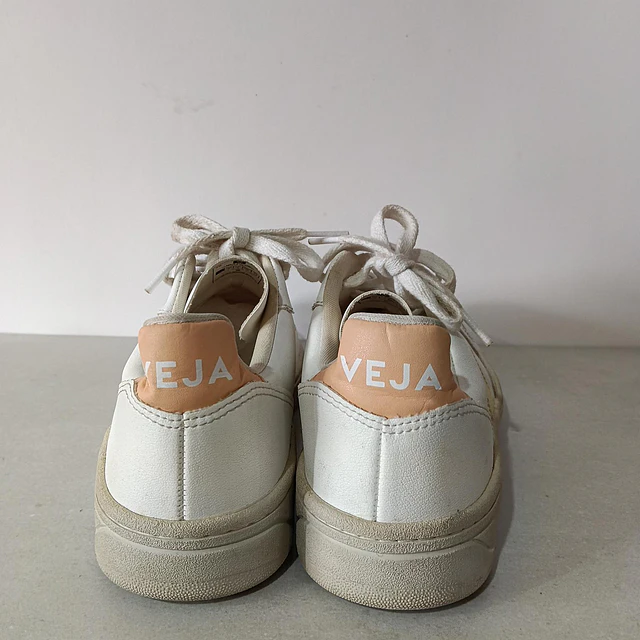 Veja , 38 3