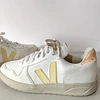 Veja , 38 4