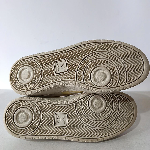 Veja , 38 6