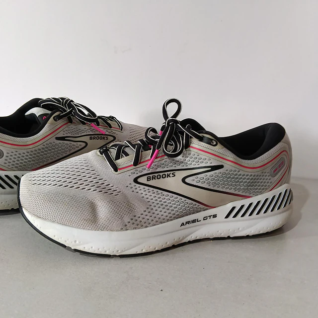 Brooks Ariel GTS , 39,5 3