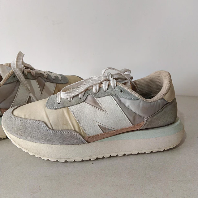 New Balance , 39 4