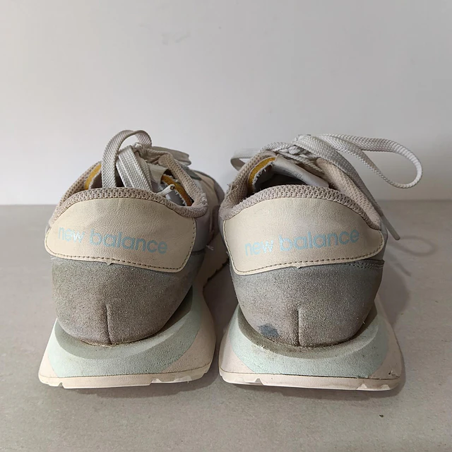 New Balance , 39 5