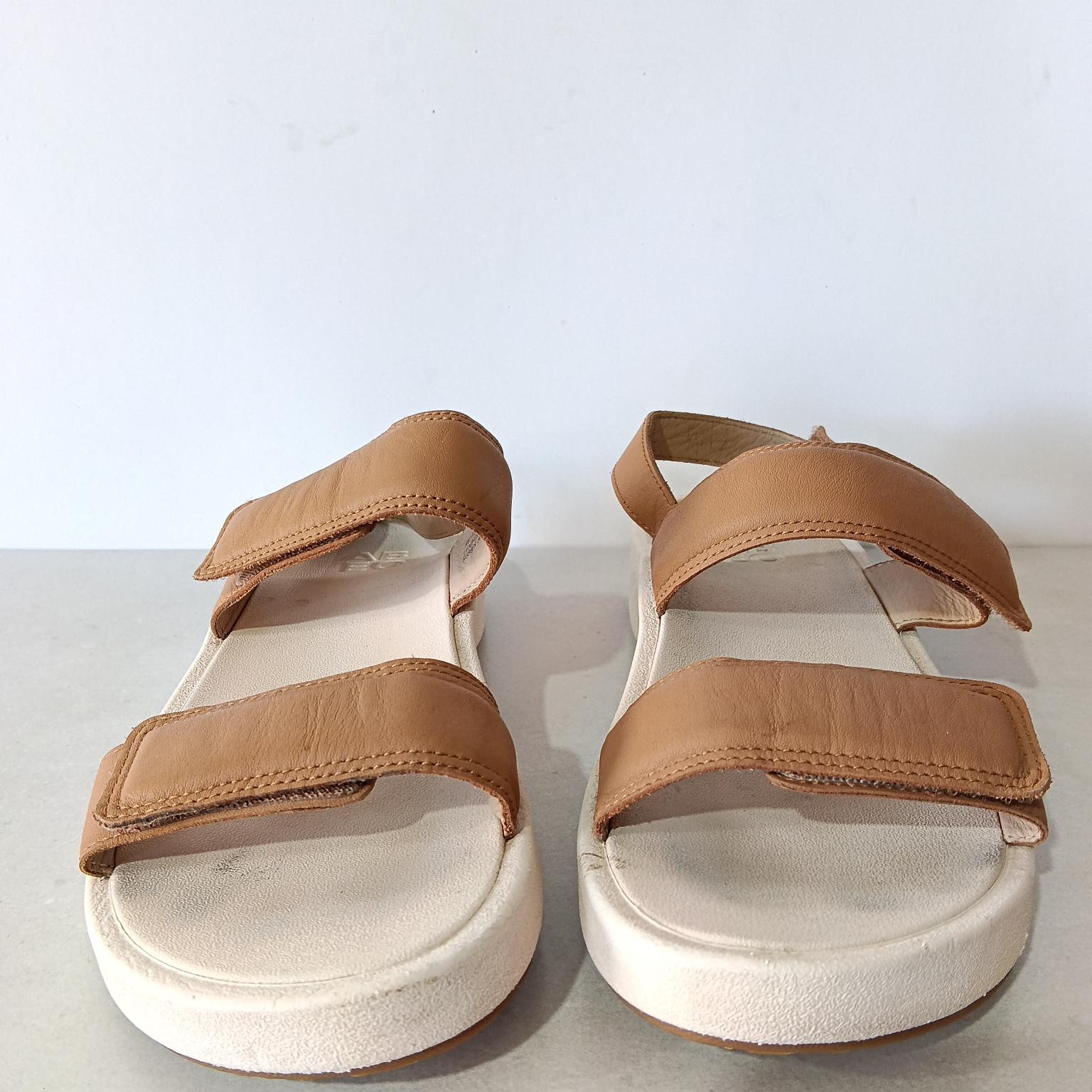 Aero , cuero , 38