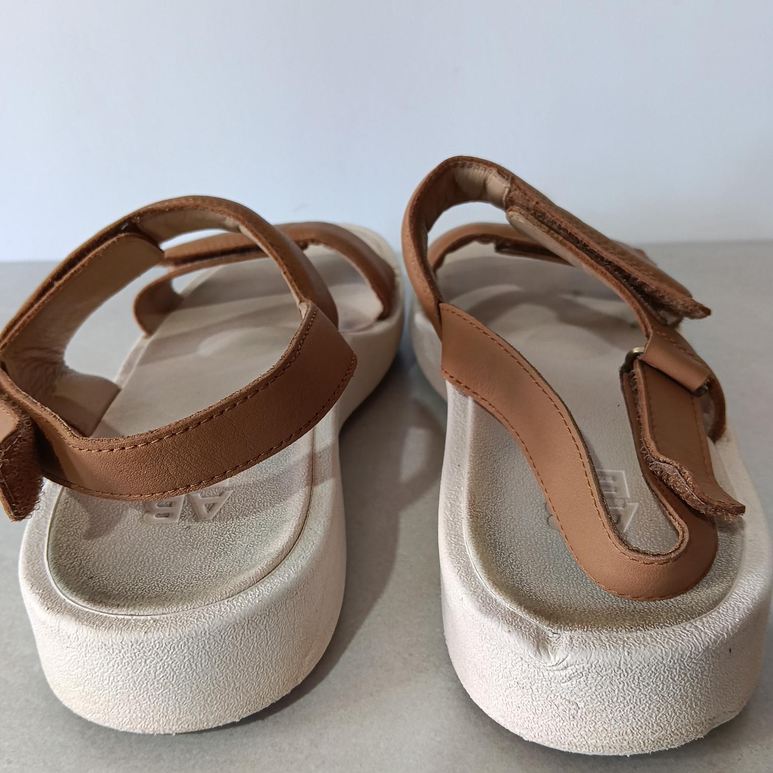 Aero , cuero , 38