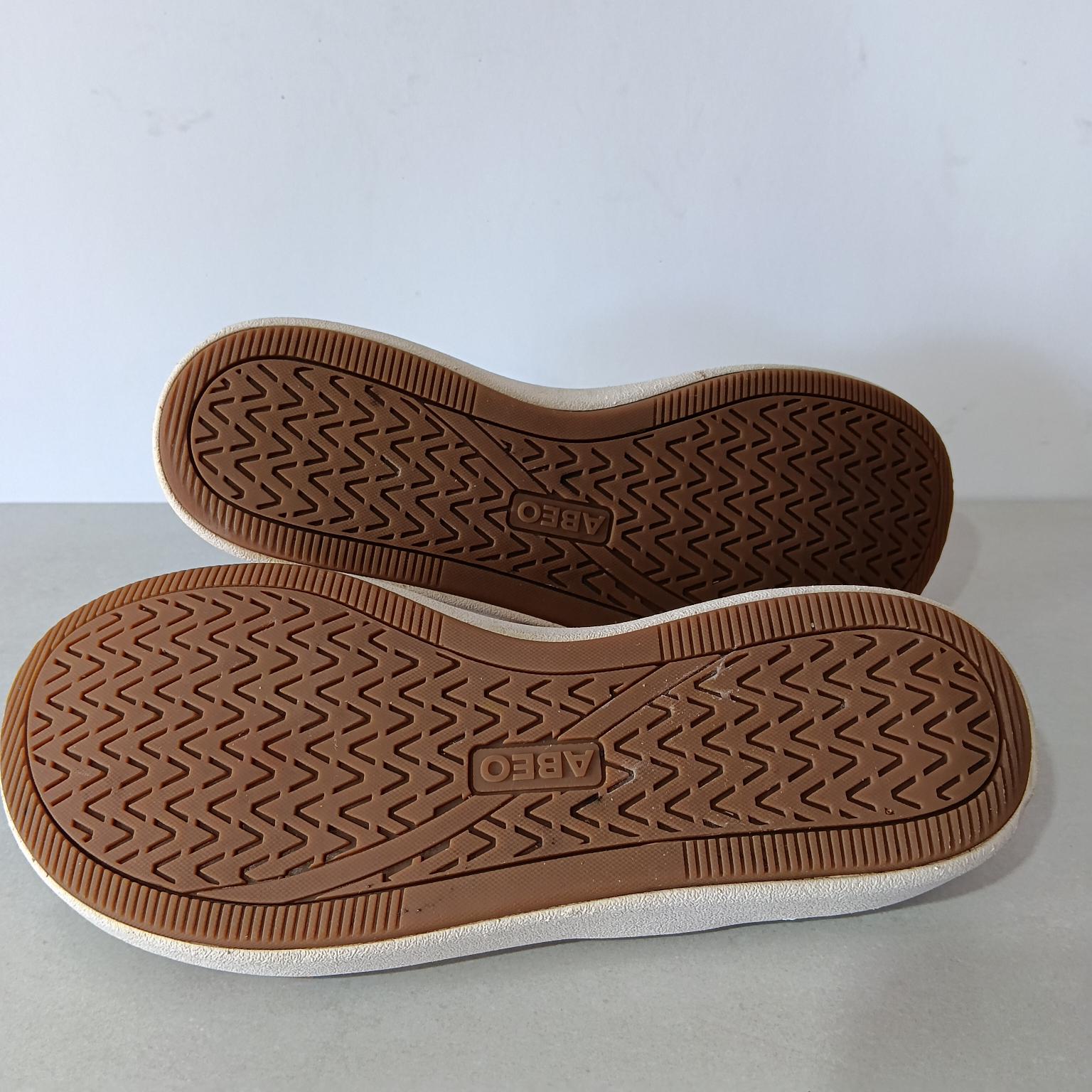 Aero , cuero , 38
