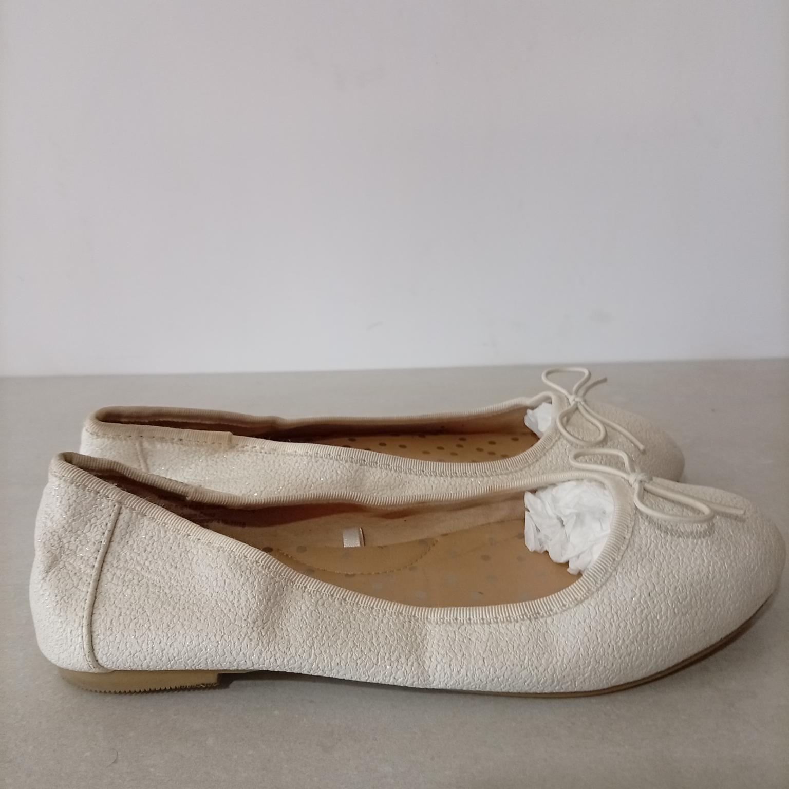 Cat & Jack , 35