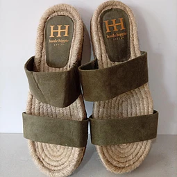 Haute Hippie , 37
