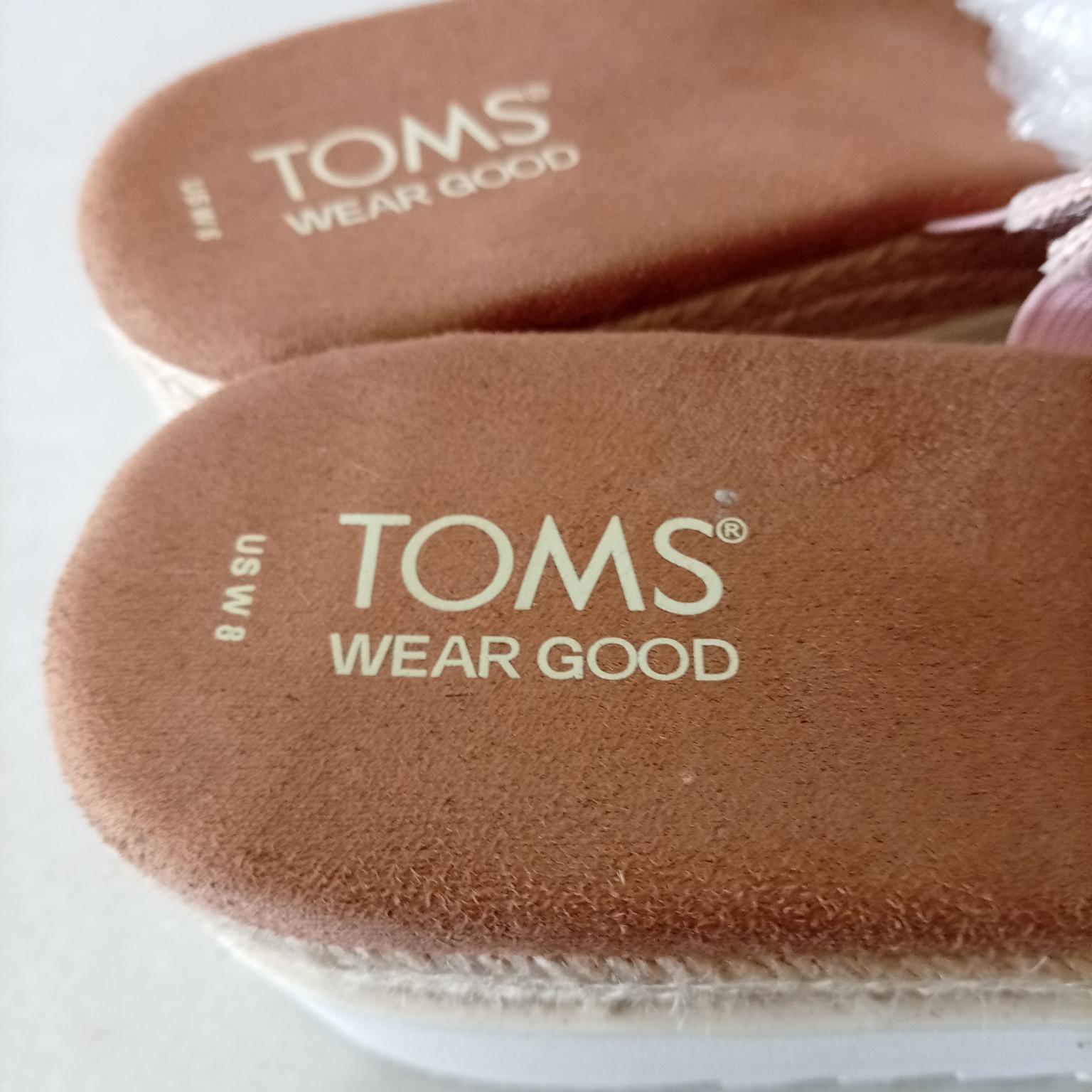 Toms , 38
