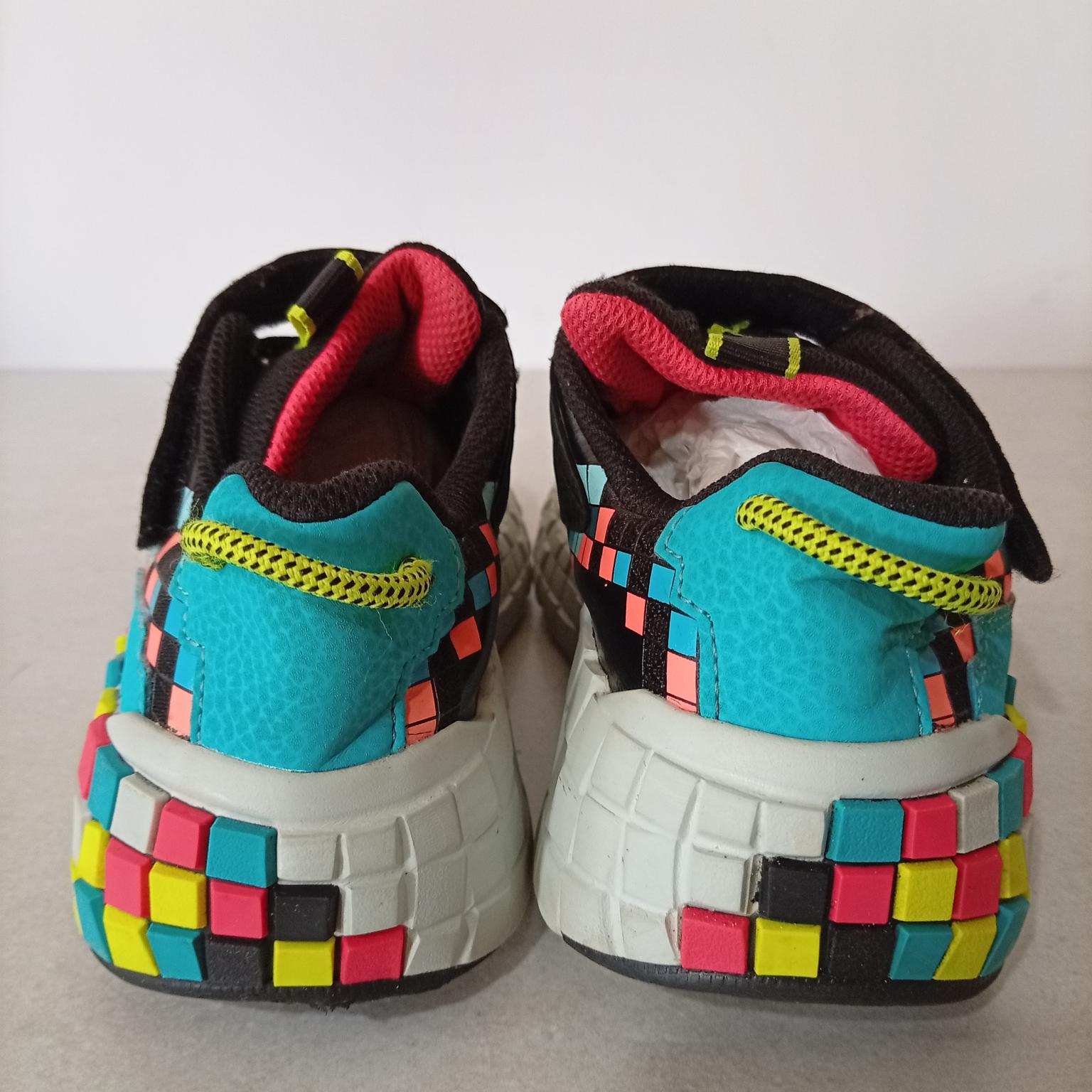 Skechers Minecraft, 30
