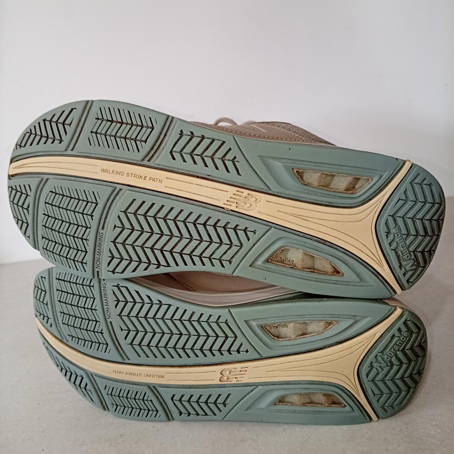 New Balance , cuero , 28 cm