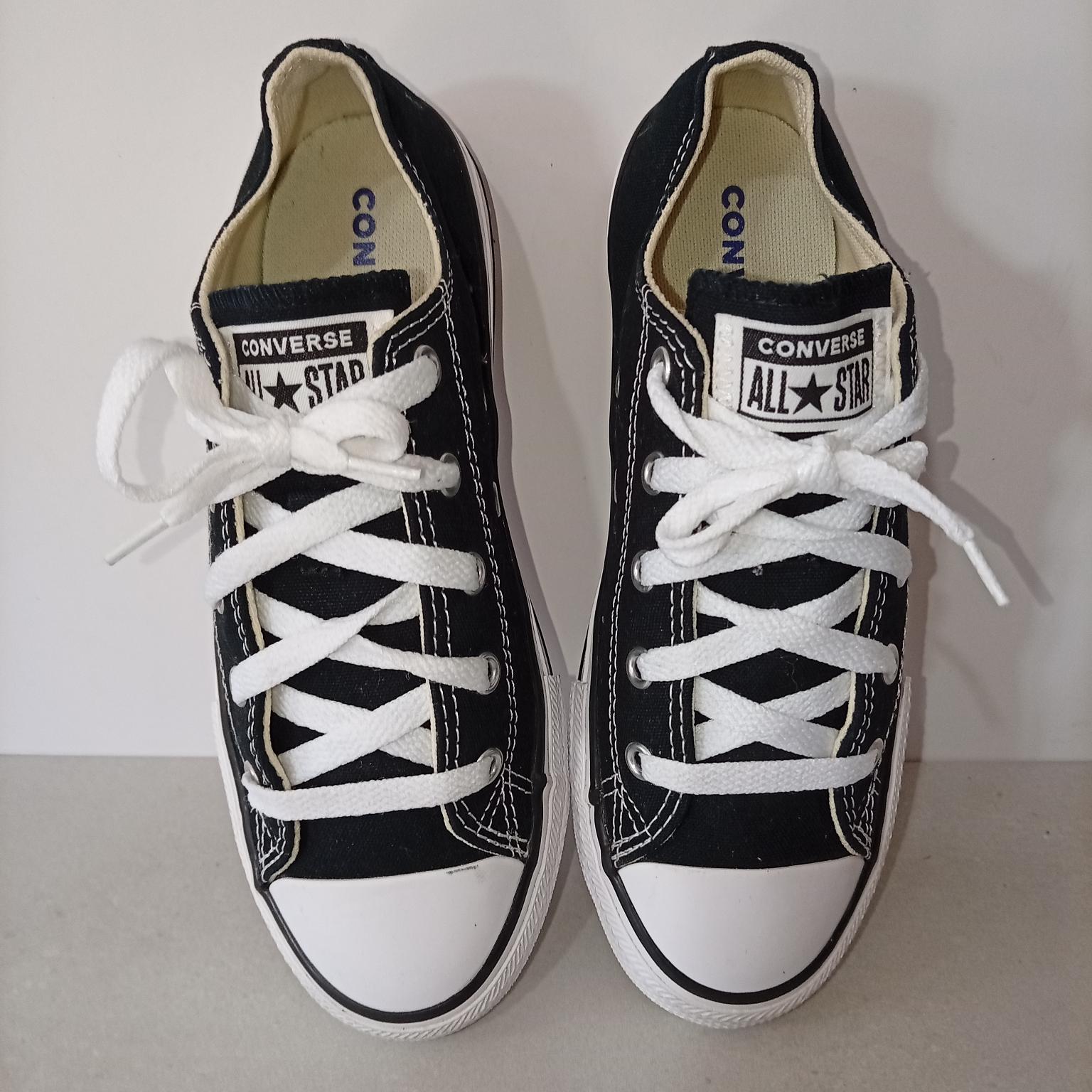 Converse , 35