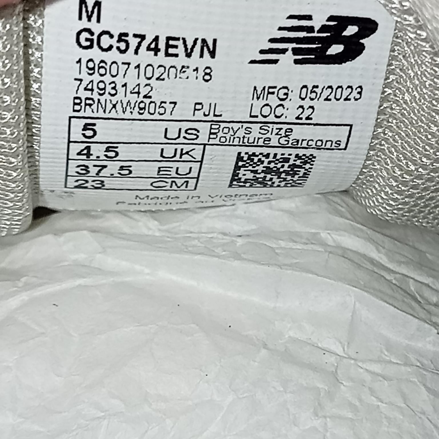 New Balance , reno , 36