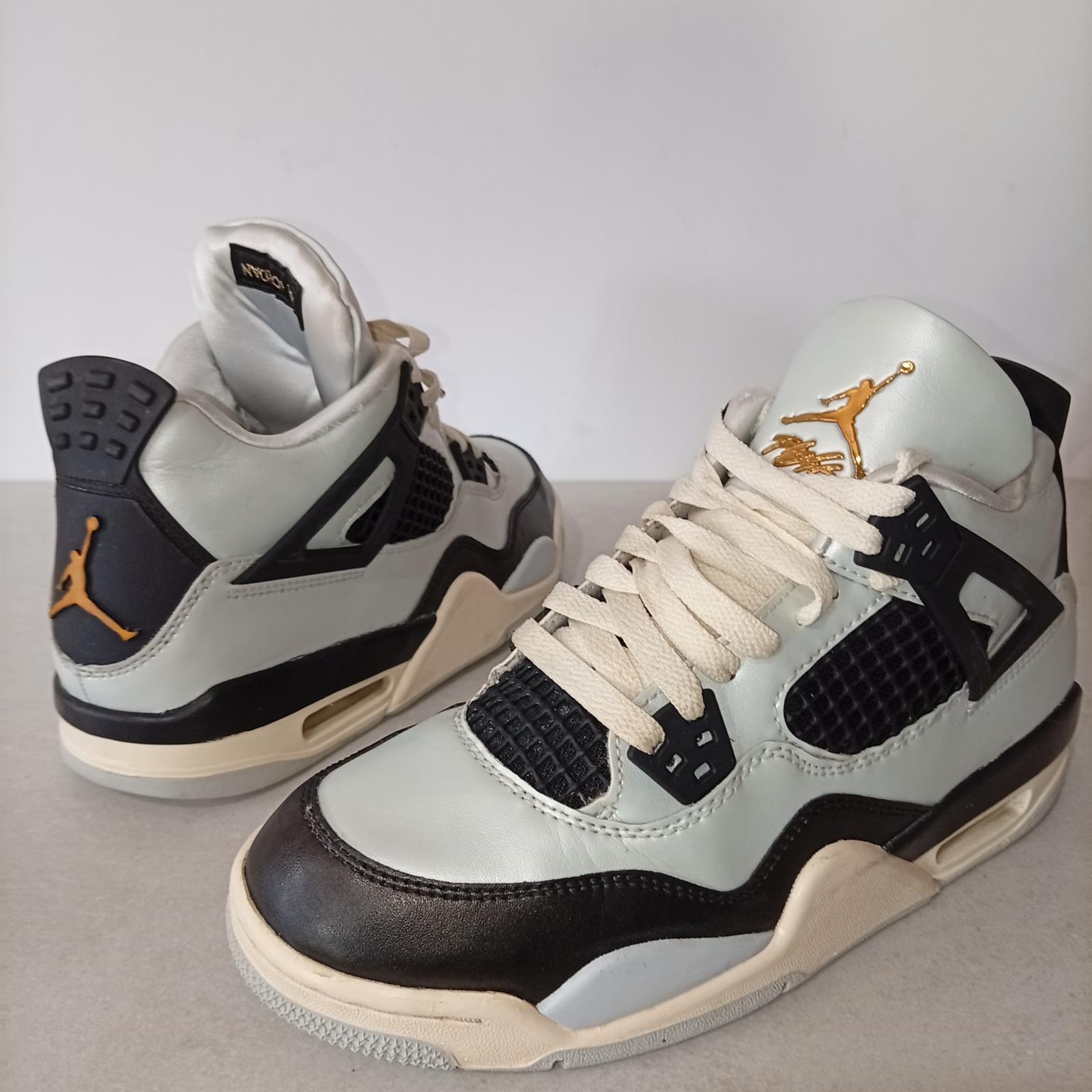 Air Jordan Retro 4 Platinum gold , 37