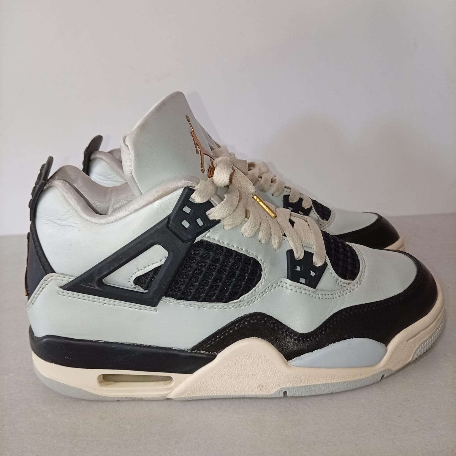 Air Jordan Retro 4 Platinum gold , 37