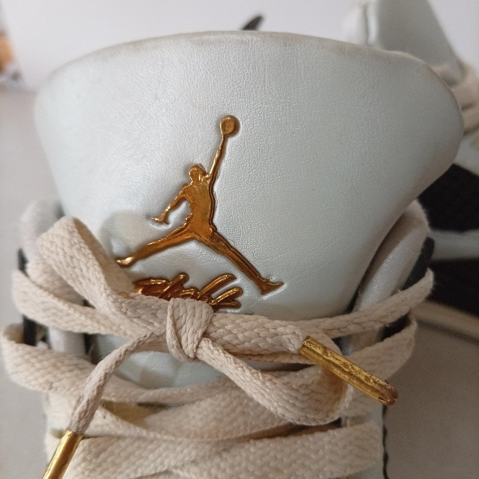 Air Jordan Retro 4 Platinum gold , 37