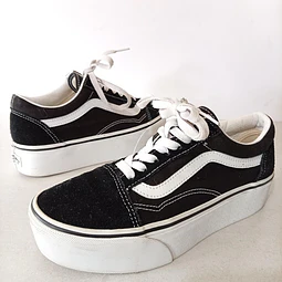 Vans , reno , 37