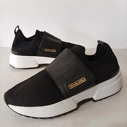 Michael Kors , 38,5