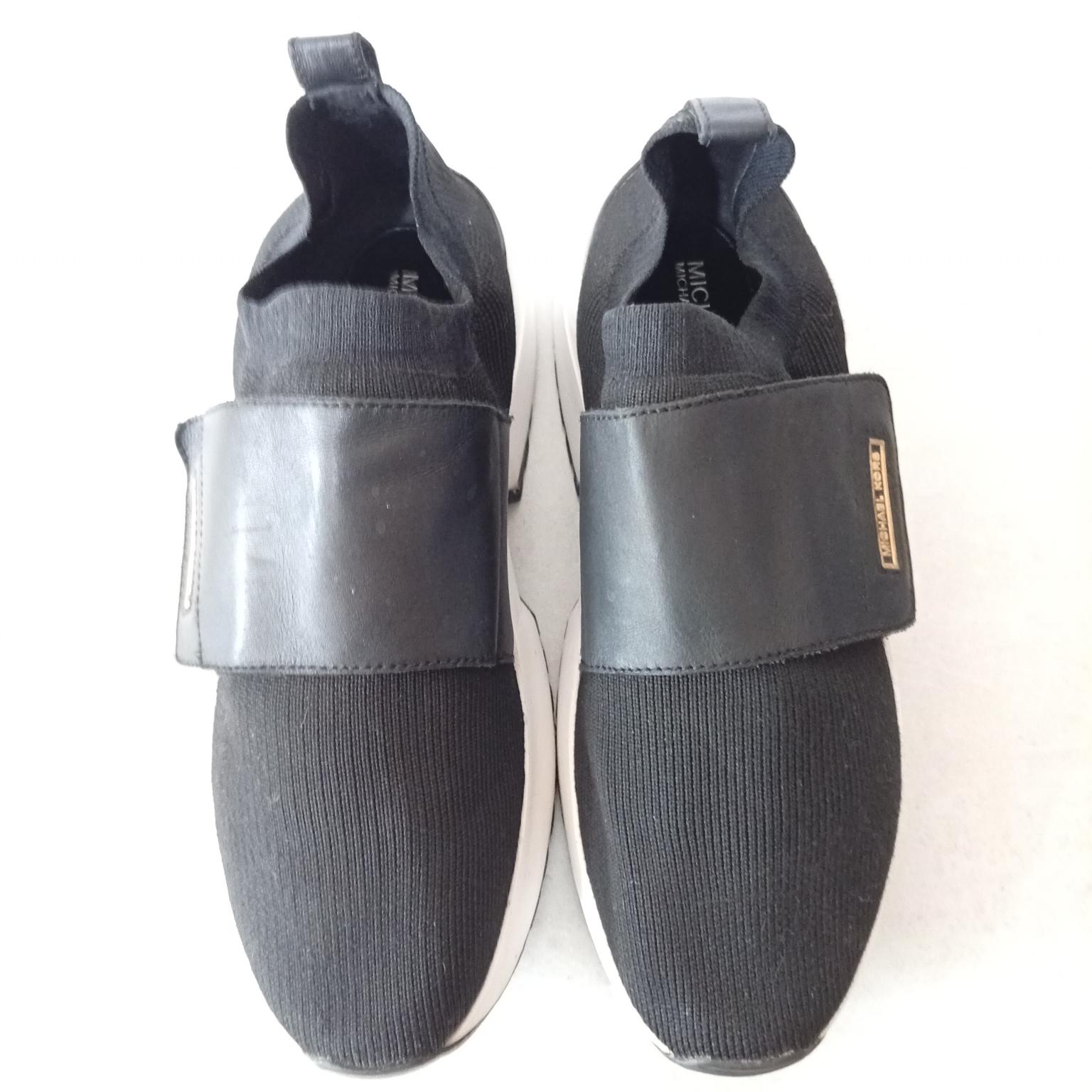 Michael Kors , 38,5