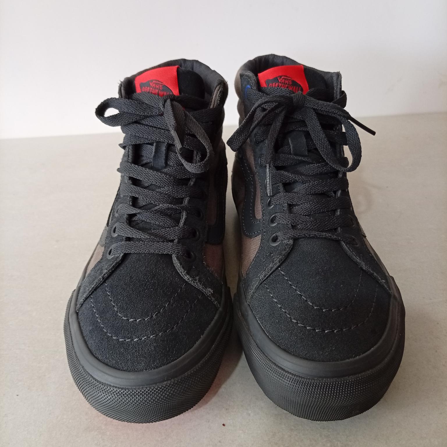 Vans , reno , 37