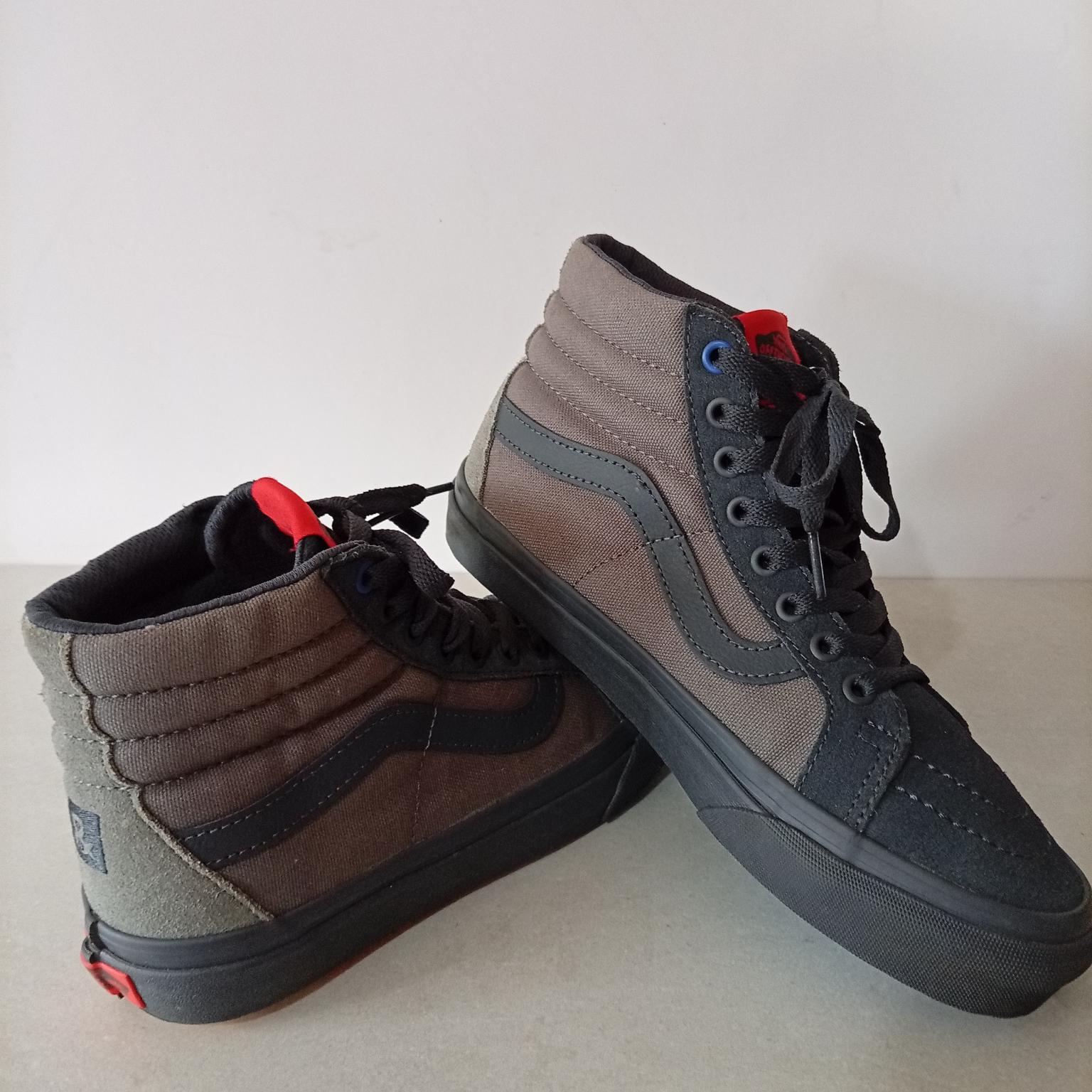 Vans , reno , 37
