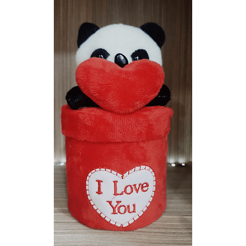 Panda Cariñoso con Corazón: Mensajero de Amor