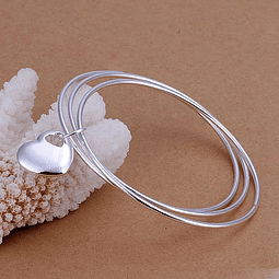 Brazalete Minimalista Corazón: Símbolo de Amor