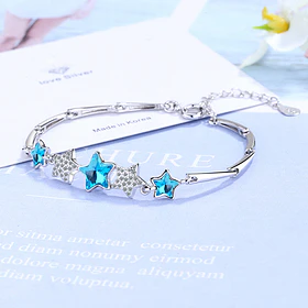 Pulsera Estrellas Azules Bañada en Plata