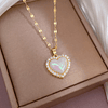 Collar Corazón Dorado con Piedra Nácar y Brillantes en Acero Inoxidable
