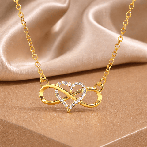 Collar Infinito con Corazón y Circones en Acero Inoxidable Dorado