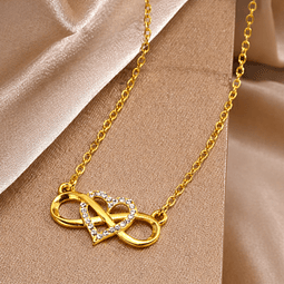 Collar Infinito con Corazón y Circones en Acero Inoxidable Dorado